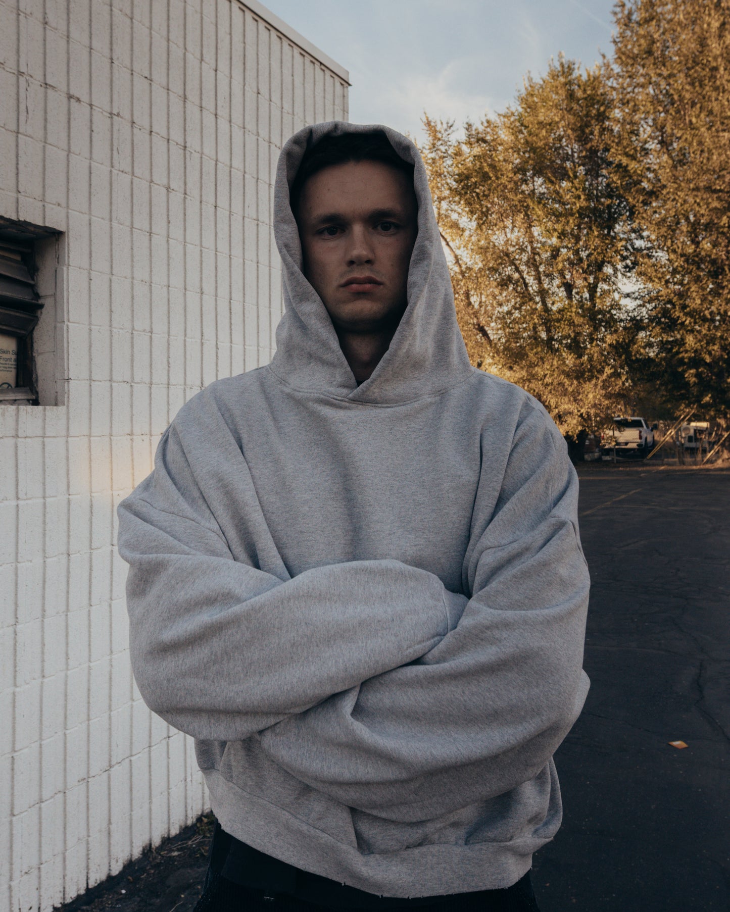 HEATHER GREY STONEWASHED HOODIE